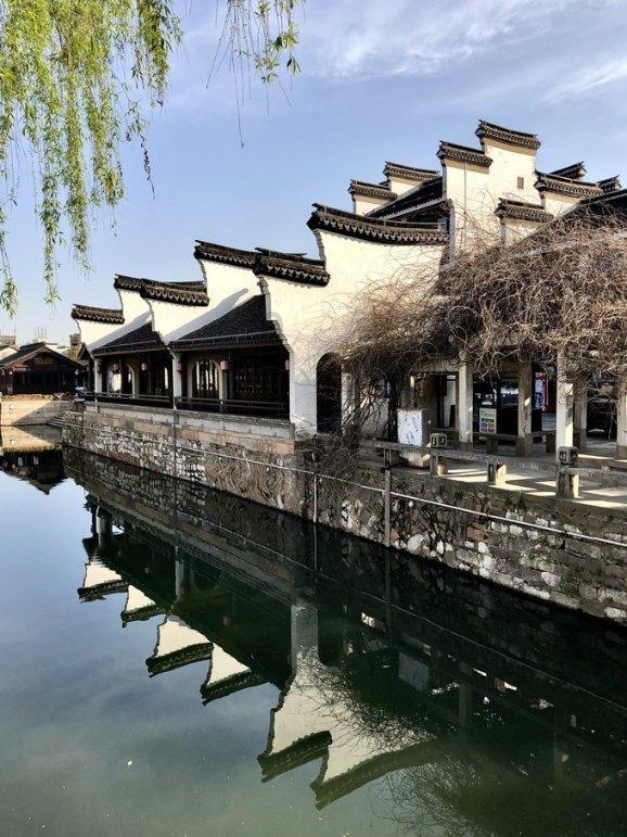索莱达尔、巴赫穆特、利曼、斯拉维扬斯克,这些城市都是什么级别